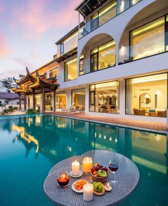 Jingxian Hotel | Floral Luxury Xijiantang B&B