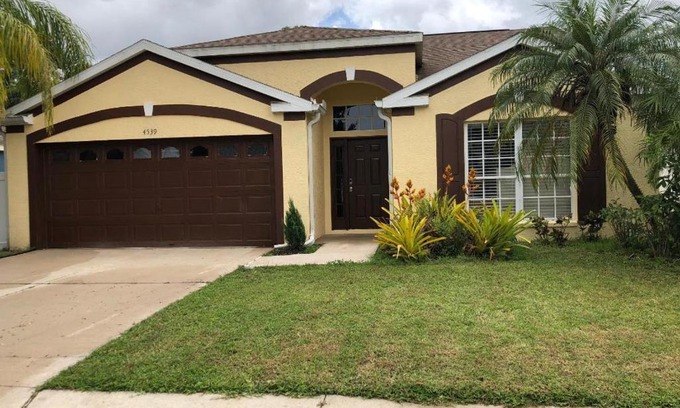 Sabal Harbour House | Florida Paradise Near Img Academy and Beach
