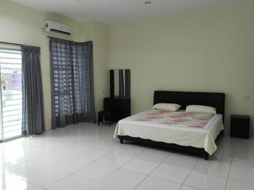 Taman Bersatu House | Fong's Ipoh SImpang Pulai Homestay