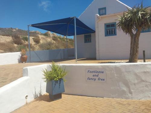 St. Helena Bay House | Foot-loose & Fancy Free