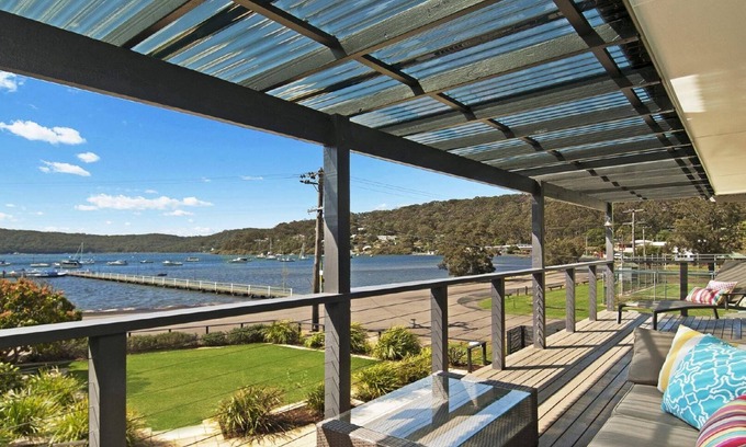 Pretty Beach Central Coast House | Footsteps to the Bay by HolidayCo.