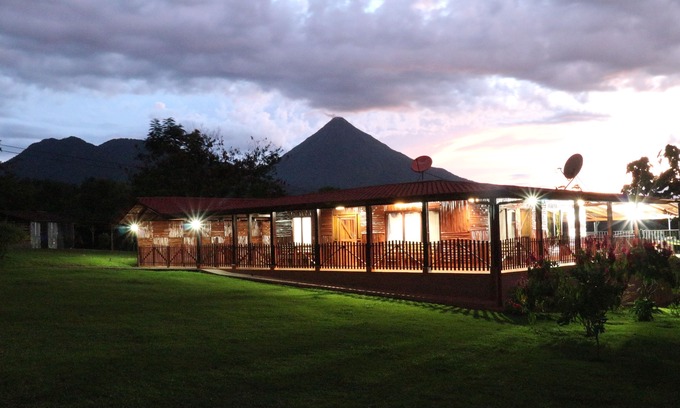 Penas Blancas Cabin | For our family it is a pleasure to receive you in our farm.