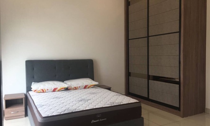 Bandar Penawar House | For Sale/Rent/Lodging: Sebana Cove bungalow