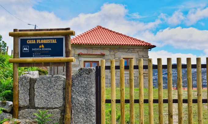 Arcos de Valdevez Cottage | "Forest House" in Branda da Bouça dos Homens