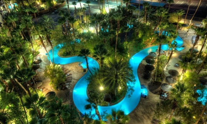 Las Vegas Resort | Formula 1 Race weekend! 2-bedroom Tahiti Village 2 BR Resort Las Vegas F1 NICE!