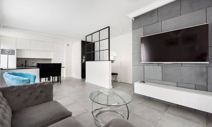 Bemowo Apartment | Fort Bema Deluxe Apartment