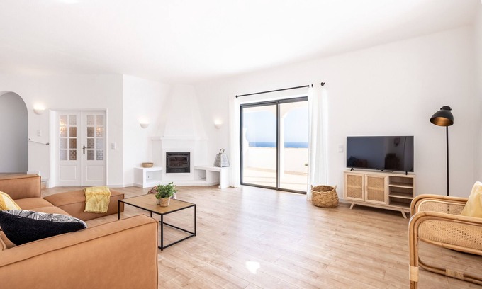 Vila do Bispo Villa | Fortaleza sea view Villa Miramar - two-bed apartment with private pool