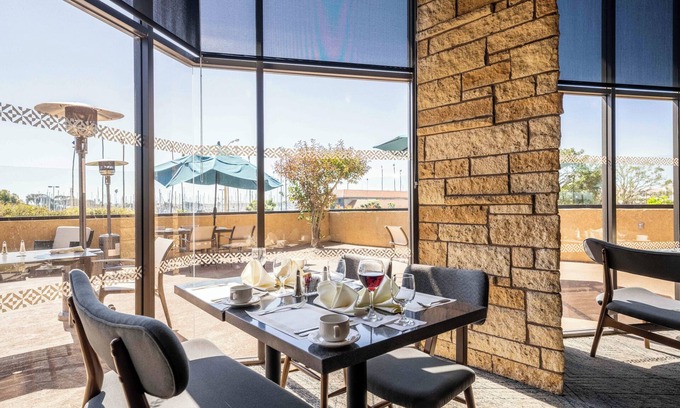 Ventura Hotel | Four Points by Sheraton Ventura Harbor Resort