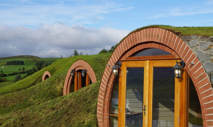 Rhayader Cabin | Foxes View Underground House