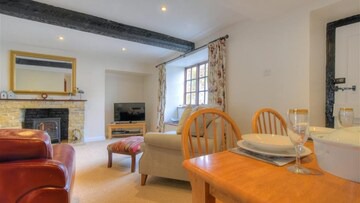 Charmouth Cottage | Foxley Cottage - Two Bedroom Cottage, Sleeps 4