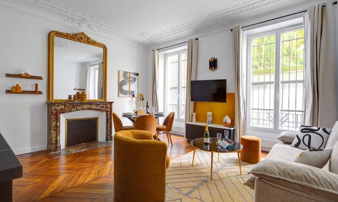 Batignolles Apartment | TBS 124 - Sophisticated and luxurious apartment