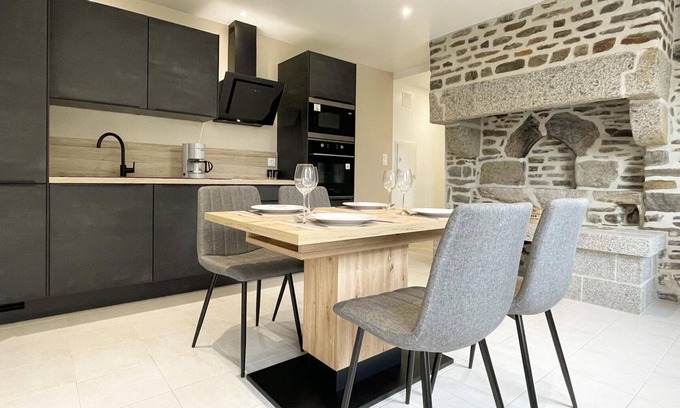 Saint-Quentin-les-Chardonnets Cottage | Charming Modern Cottage for 2 in Normandy, Pets Allowed