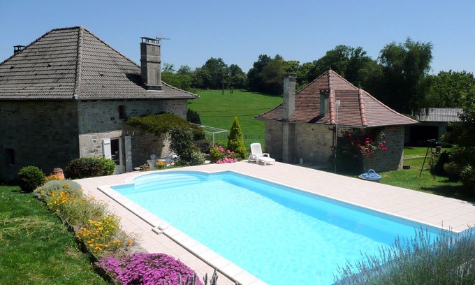 Comiac Cottage | Character cottage with private swimming pool in the Lot
