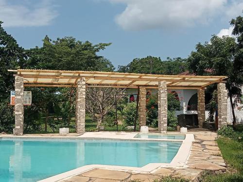Tiwi House | Fred Hunter Villa