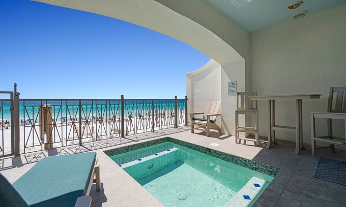 Delos House | Free Beach Chairs Mar- Oct! Pets Welcome! Private Splash Pool!