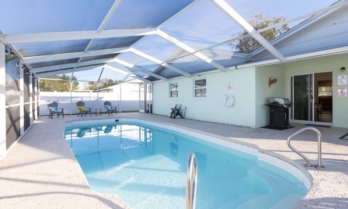 Apollo Beach House | Free Heated Pool | Dog Friendly | No Cleaning Fee
