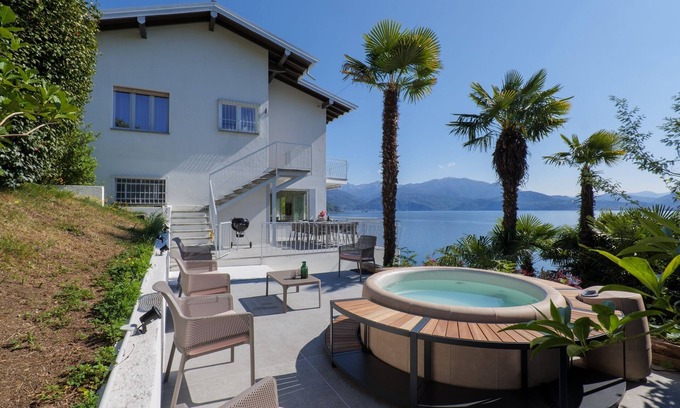 Resiga House | Freistehendes 5½-zimmer-haus mit Außenwhirlpool und Fantastischer Seesicht