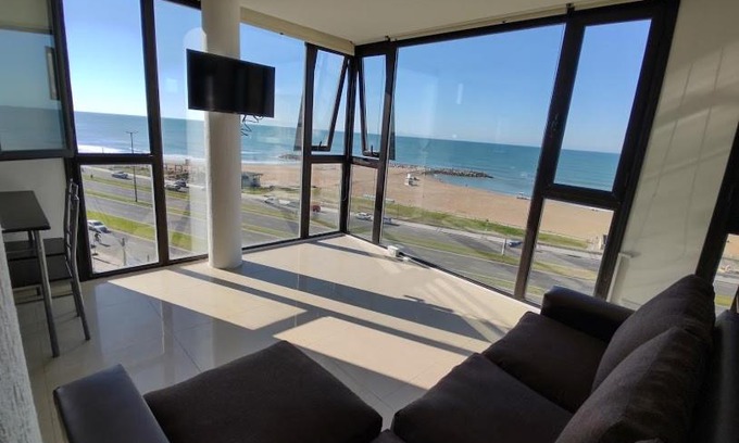 Mar del Plata Apartment | Frente al mar charlone