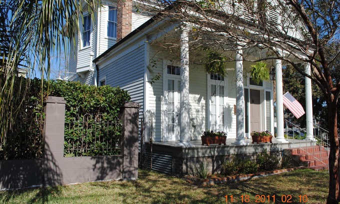 Audubon House | Freshly renovated with lots of upgrades! Book now for the Summer season!