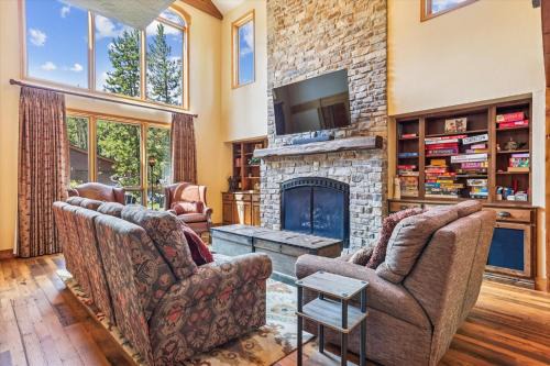 Trafalgar House | Friendly Fox Chalet home