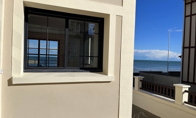 Saint-Regnobert-de-la-Cote-de-Nacre House | Front de Mer, 5 Chambres