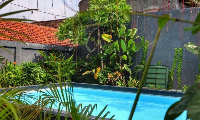 Ngasem Hotel | Front One Inn Kediri