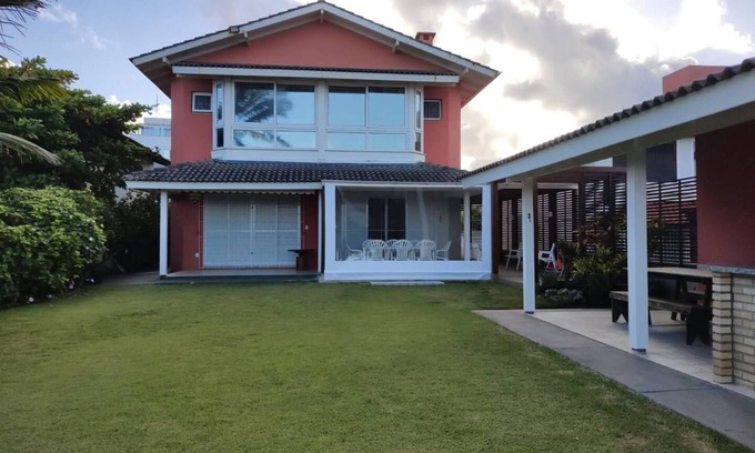 Ingleses do Rio Vermelho House | FRONT SEA, 4 QTOS with AR SPLIT, 4 WC, WiFi, TV CABLE, Barbecue, wood stove