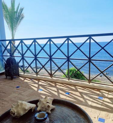 Bahia de Casares Apartment | Frontline Beach Apartment, La Perla de la Bahia, Bahia de Casares - Estepona