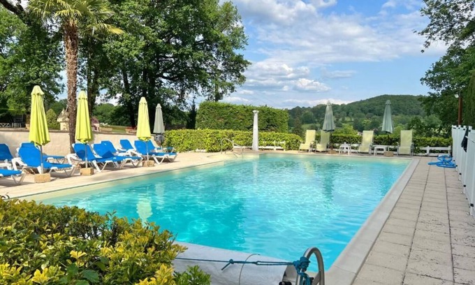 Carlux House | Fuchsia B&B