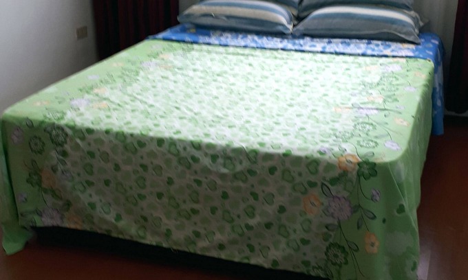 General Santos House | Full a/c, huge patio, 5 cars parking space, and within the heart of the city.