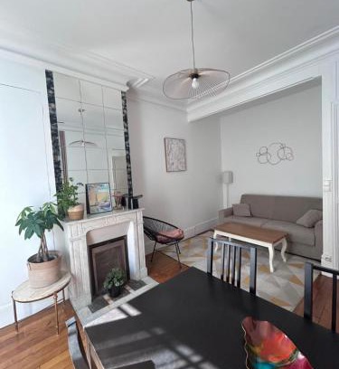 Porte-Saint-Martin House | Full apartment for 4 peoples - city center Porte Saint Martin