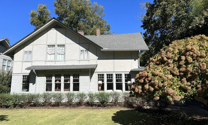 Athens House | Fully Renovated Historic Home Steps from UGA
