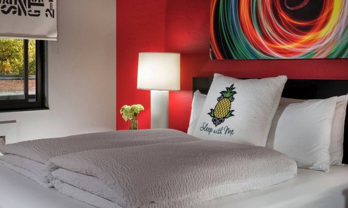 Belltown Hotel | Fun and Funky Room w/Tub Near Seattle Waterfront & Space Needle, Pets Welcome!