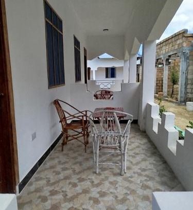 Uroa Bed & Breakfast | Fun Haribo B&B Apartment