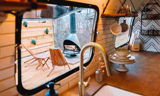 Laurelville Apartment | Fun Vintage Airstream with AC, Hot Tub, and View