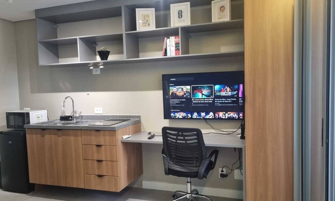 Sao Paulo Apartment | Functional studio 300m from the Santos-Imigrantes subway station. Building with Swimming Pool and Gym