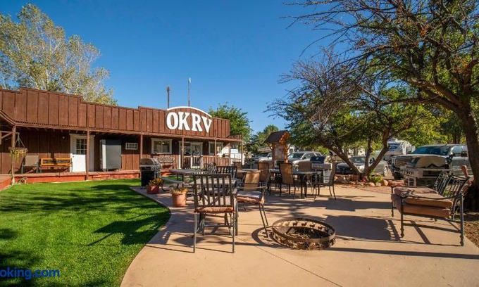 Moab South Valley Other | Funstays Glamping Setup Tent In Rv Park #2 Ok-T2