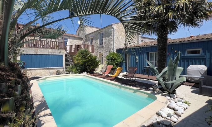 Saint-Georges-d'Oleron Apartment | Furnished apartment with swimming pool
