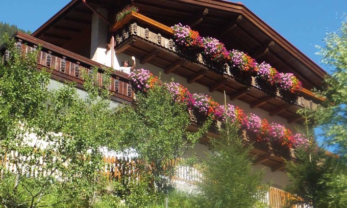 Feichten Apartment | FW glacier view - house Almrausch