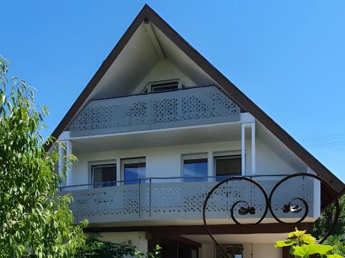 Oberrotweil Apartment | Gästehaus - Im Gärtle 2