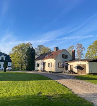 Vikingstad House | Gårdsflygel med egen trädgård