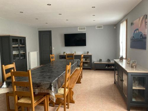 Change House | Gîte 3 étoiles près du Mans avec bain nordique, 12 pers, 5 chambres, proche circuit 24H et nature - FR-1-410-381