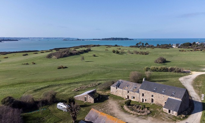 Lancieux House | Gîte Atypique et Convivial à Deux pas de la Baie de Lancieux et du Golf