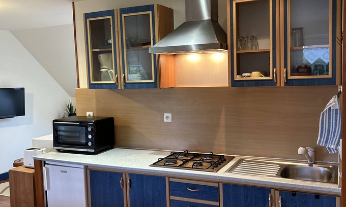 Plussulien House | Gîte Avec Grand Jardin Near Lac de Guerlédan