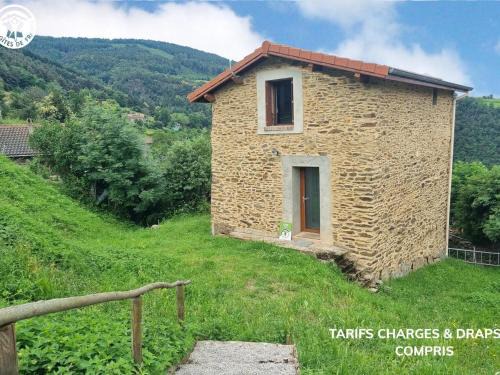 Saint-Chamond House | Gîte avec Terrasse et Animaux Admis près de Saint-Chamond - FR-1-496-324