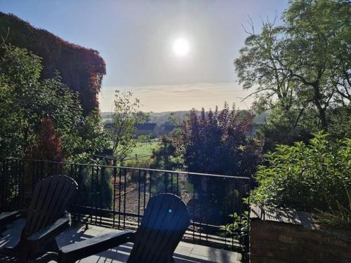 Buissonville House | Gîte Blanc Bleu Sauna et jacuzzi privatif borne de recharge