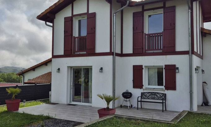 Bardos House | Gîte Choroby.