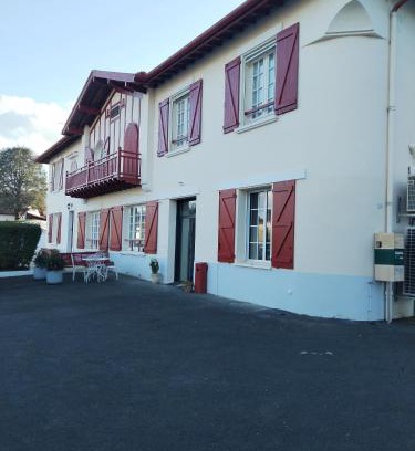 Hasparren Apartment | Gîte classé 4 étoiles Mulhoa