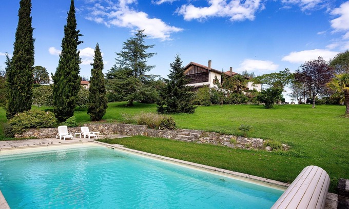 Figarol Apartment | Gîte de Figarol - Vue sur les Pyrénées