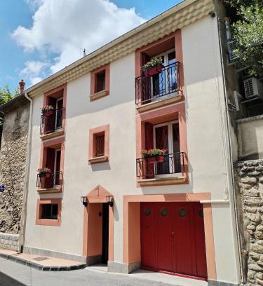 Courthezon House | Gîte de la porte des Princes à Courthézon